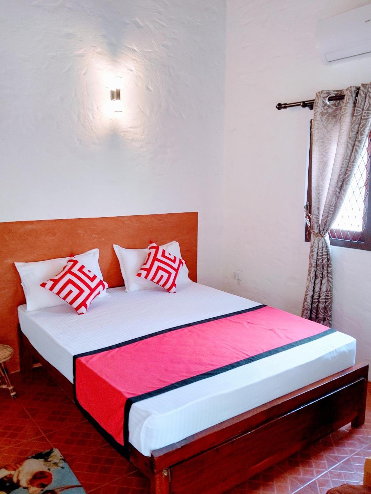 Area 51 Hotel Мірісса Екстер'єр фото