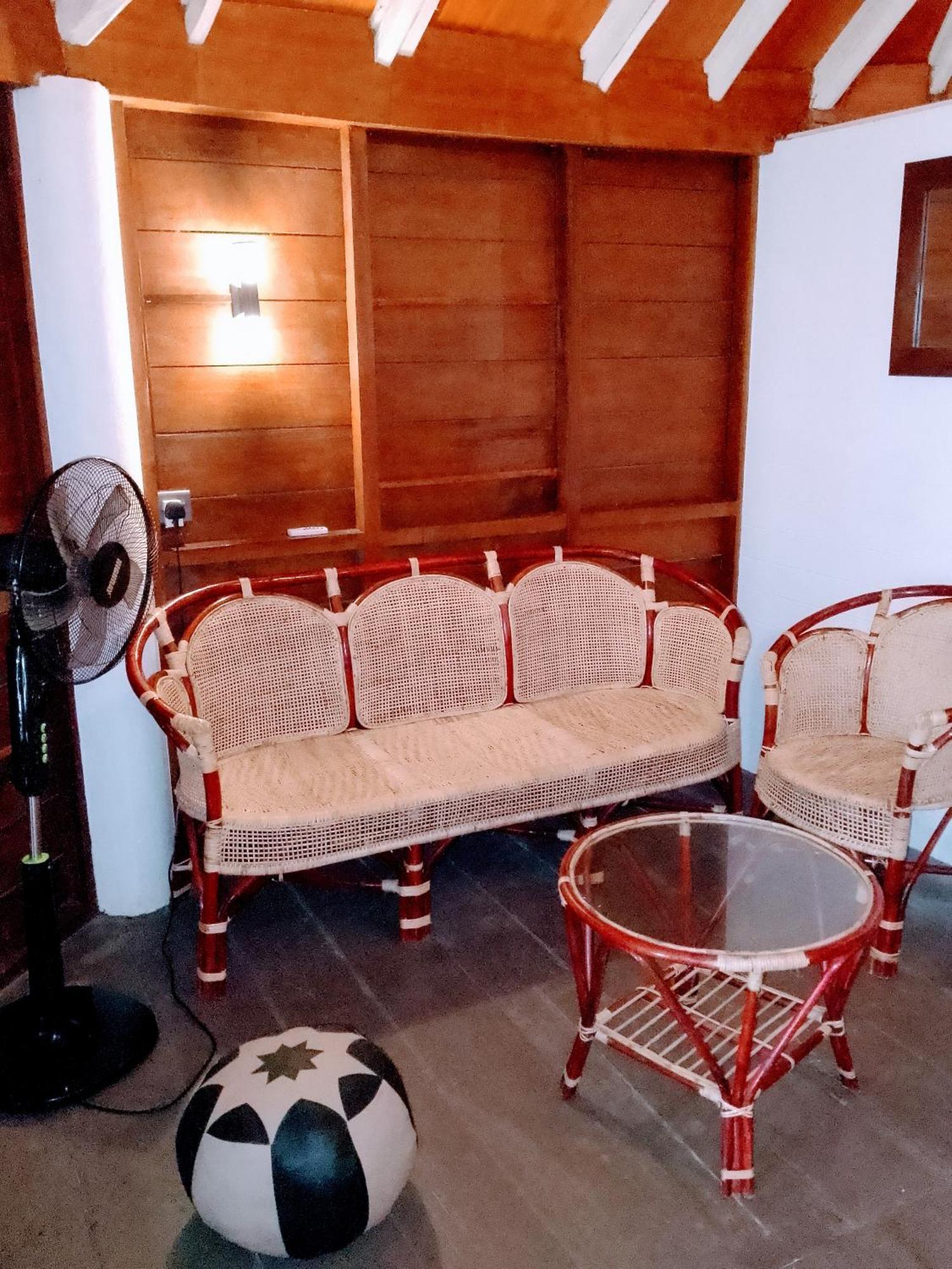 Area 51 Hotel Мірісса Екстер'єр фото